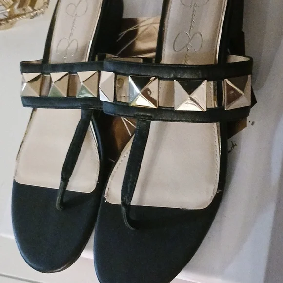 Stylish Black and Gold Sandals. Nwot, this Issa classy one!! - Picture 2 of 5